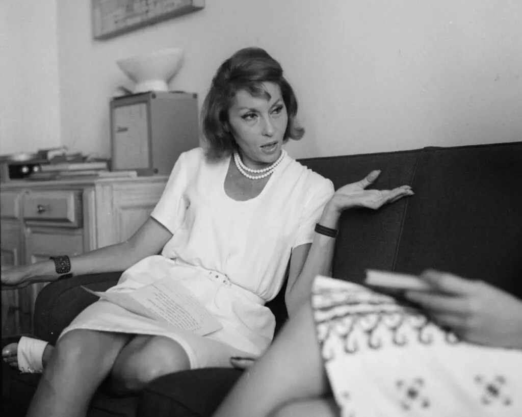Ed Rocco Clarice Lispector entrevista (Ed. Rocco) - Piparote